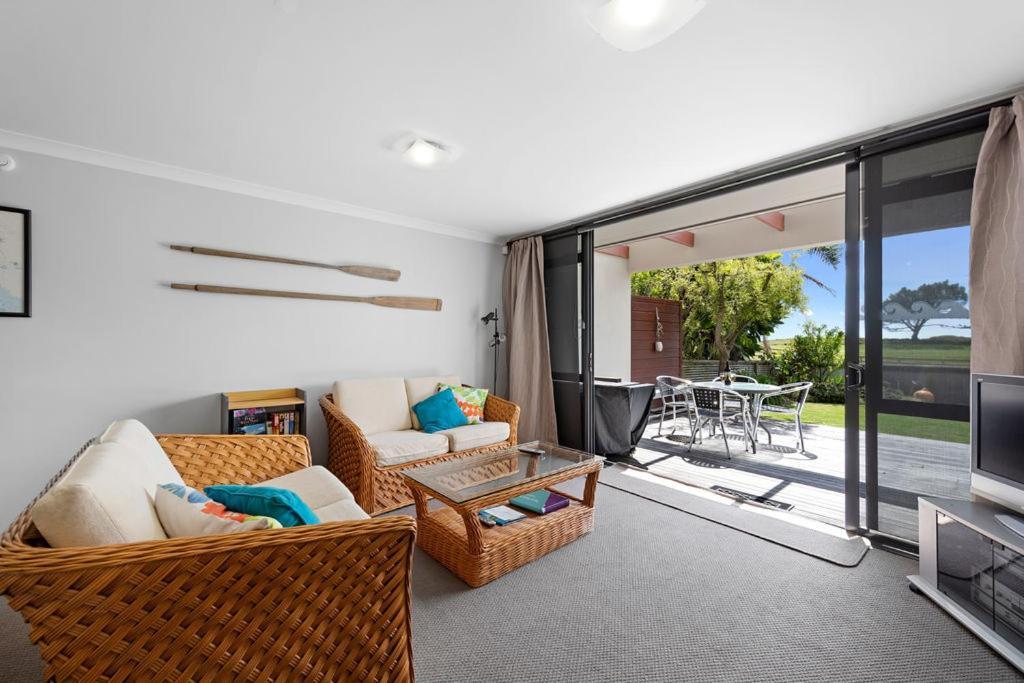 The Sandcastle - Papamoa Holiday Apartment Екстер'єр фото